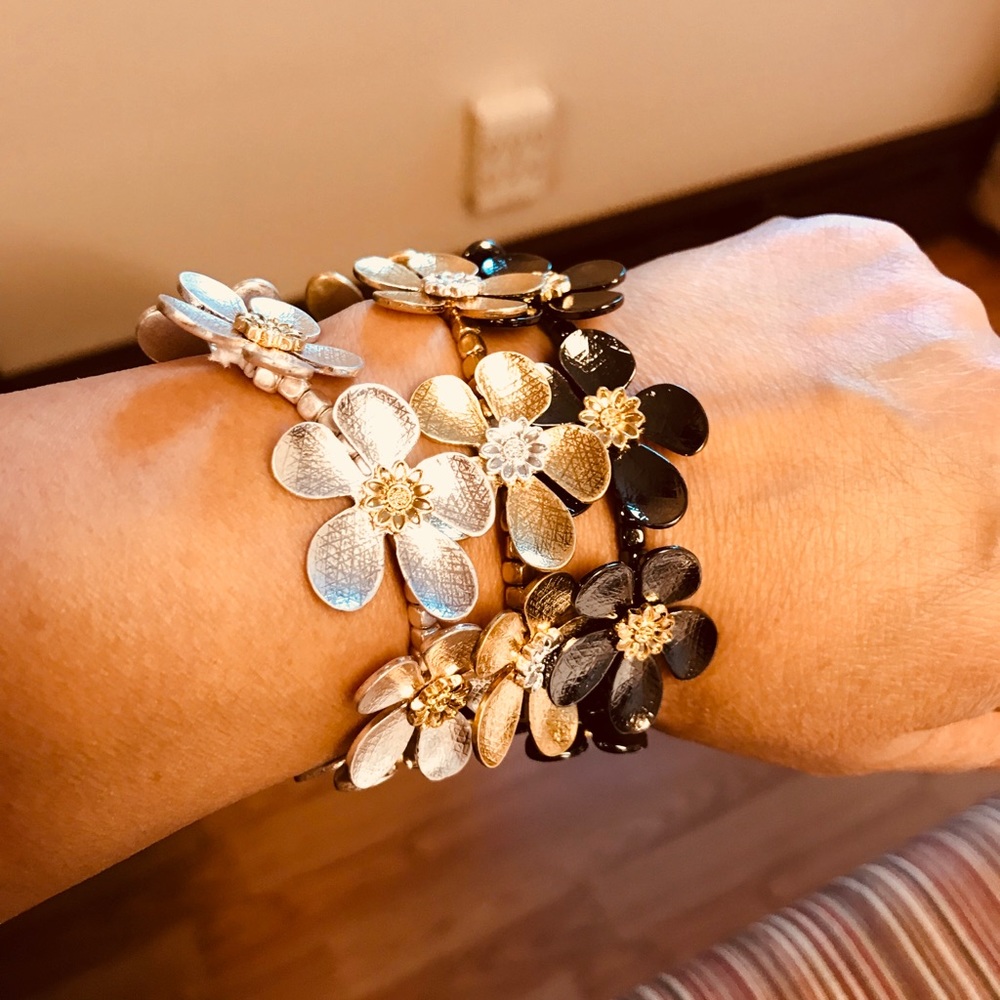 Gold Bracelet - Picture 3 of 4